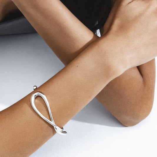 Mercy Twist Bangle in Silver